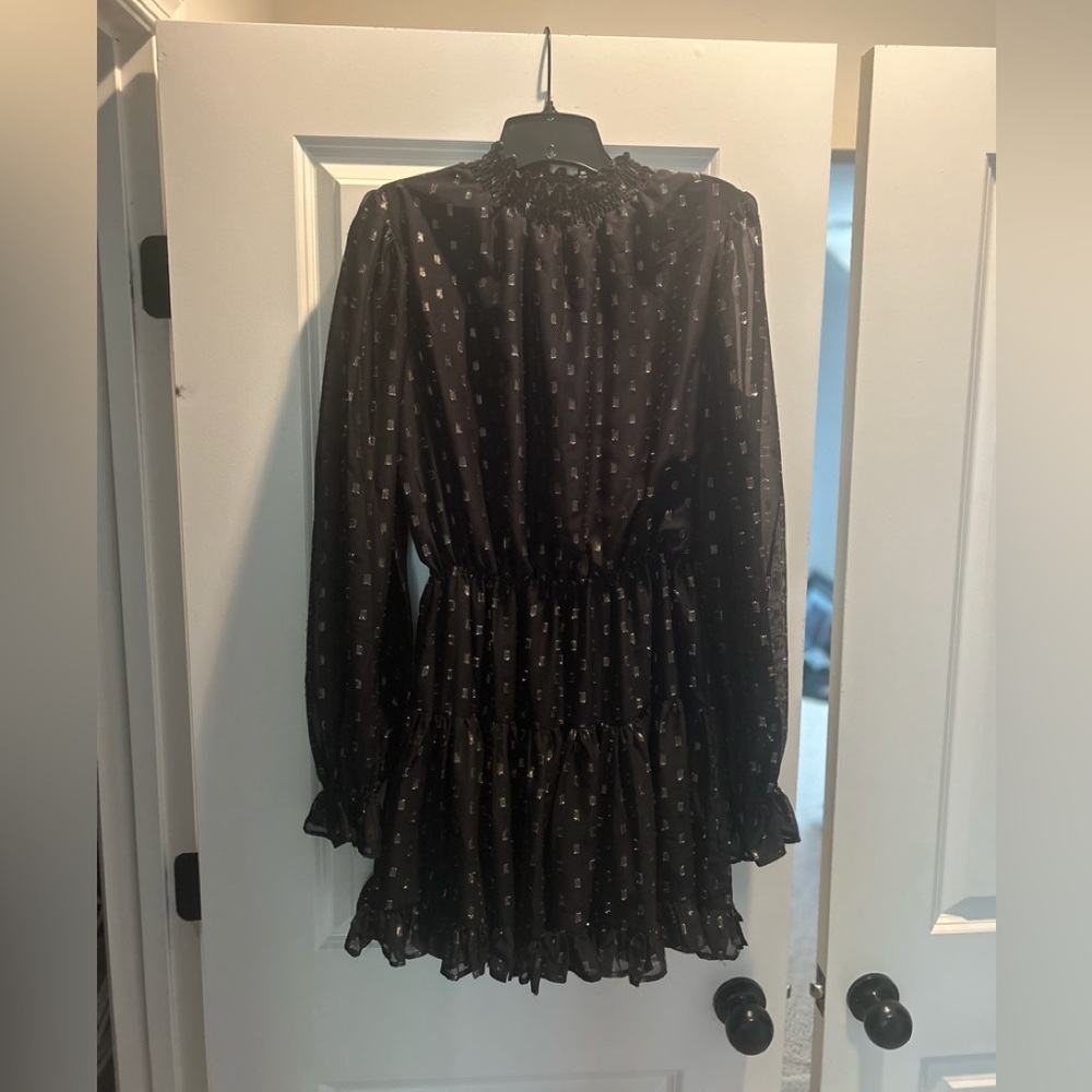 Aqua Elegant Black Long Sleeve Dress with Pattern